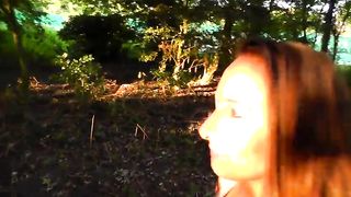 Fidanzata sborrata in faccia in un parco pubblico