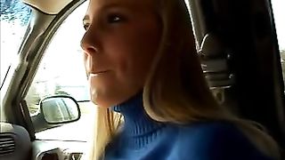 Collegiale sega in auto un compagno