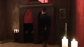 Ragazza scopata dal prete e dal vescovo