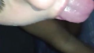 Prende a colpi di cazzo in faccia la fidanzata cagna