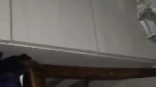 Prende a colpi di cazzo in faccia la fidanzata cagna