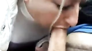 Prostituta 50enne mi fa una pompa in auto