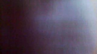 La moglie popputa cavalca il suo cazzo