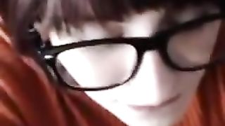 Forti schizzi di sborra sugli occhiali