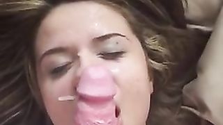 Scopa la bocca della EX e le eiacula in faccia