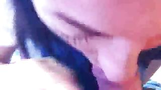 Moglie zoccola me lo succhia in ufficio