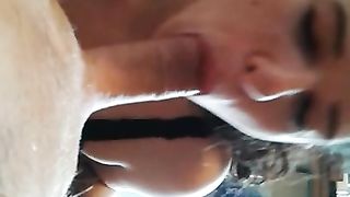 20enne troia brindisina ama succhiarmi il cazzo