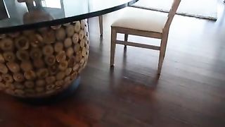 La MILFONA si fa scopare dal negrone muscoloso