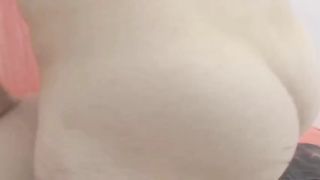 Fa un favore alla sorella in cambio della sua figa