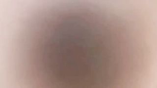 Sesso a tre per coppia di maiali milanesi