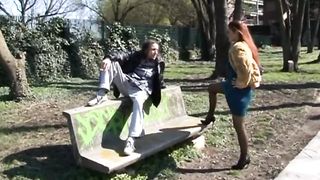 La borghesotta si fa inculare dal barbone