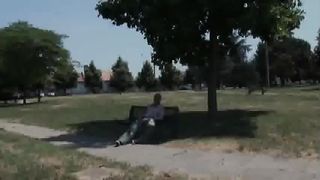 Casalinga insoddisfatta scopata dallo sbandato