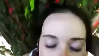 Bocchino outdoor di una troietta 21enne