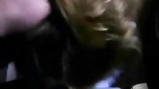 Sborra in faccia alla collega nel parcheggio