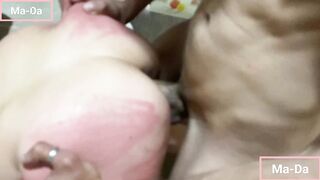 Mi fa squirtare sempre questo porco del mio amico