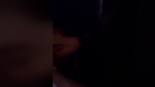 Col cazzo ancora molle questa tettona mi fa esplodere lo stesso