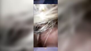 Milf tettona si fa montare dal latino a casa