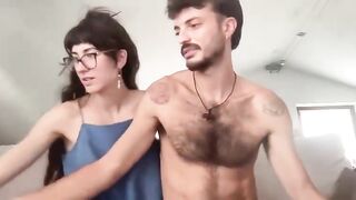 Coppia italiana su cam4: lui le LECCA la figa in live