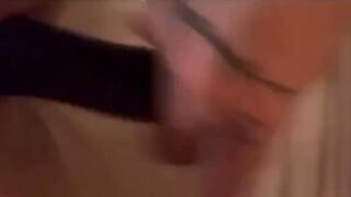 La fidanzata lo pompa e si fa SBATTERE prona
