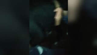 Dopo il locale se la chiavano in due dentro l’auto