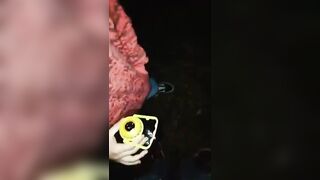 Dopo il locale se la chiavano in due dentro l’auto