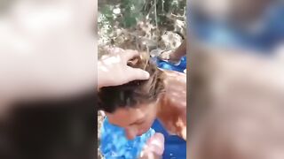 In vacanza il bull se la scopa e lei pompa il marito