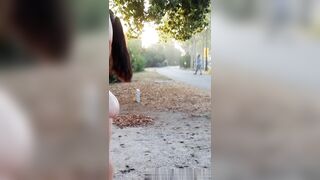 In diretta la moglie si spoglia e si palpa senza VERGOGNA
