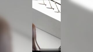 La ragazza succhia e si fa montare dal FRATELLASTRO