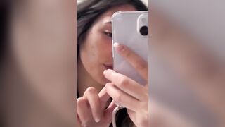 Si mostra in SELFIE