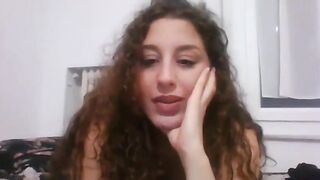 Italiana in cam: TETTE fuori e show sporco