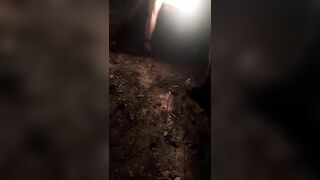 Il cornuto la porta al parcheggio a PRENDERE cazzi
