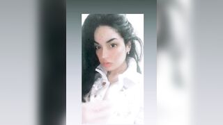 Teen tira fuori le tette e chiede SBORRA