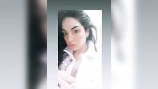 Teen tira fuori le tette e chiede SBORRA