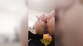 18enne italiana: vibratore nel culo fino a godere