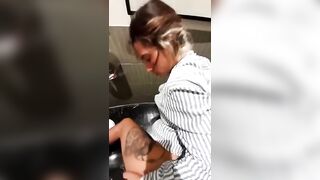 Bagno del ristorante: si fa montare a pecora