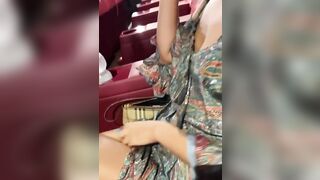 Al cinema: teen italiana si tocca e mostra le tette