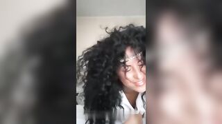 La barista si spoglia per i fan