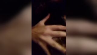 Moglie troia filma il pompino all’amante e lo manda al marito cornuto