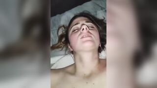Fidanzata teen italiana succhia e poi monta forte