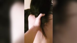 Coppia italiana lei a pecorina scopata da lui in casa