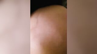 Coppia italiana lei a pecorina scopata da lui in casa