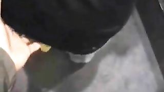 Scopata nel centro commerciale