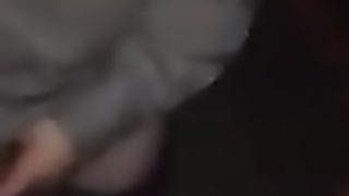 Due ragazzi scopano l'amica zoccola