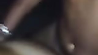 Anteprima del video: Due ragazzi scopano l'amica zoccola