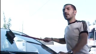 La Benzinaia ha fatto il Pieno FILM PORNO