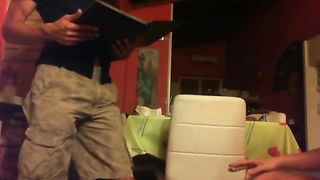 Suora bestemmiatrice spompina il prete