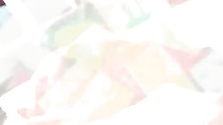 La cougar svergina il timido NERD