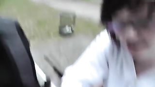 Pompino durante la gita in bicicletta