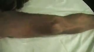 Io e l'amico Bull ci scopiamo mia moglie