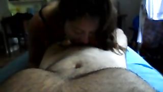 Insulta la fidanzata che gli fa un pompino